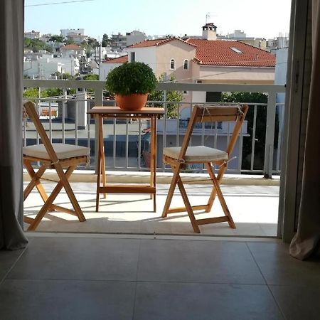 Comfortable Apartment Close To The Airport Spáta Exterior foto