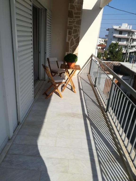 Comfortable Apartment Close To The Airport Spáta Exterior foto