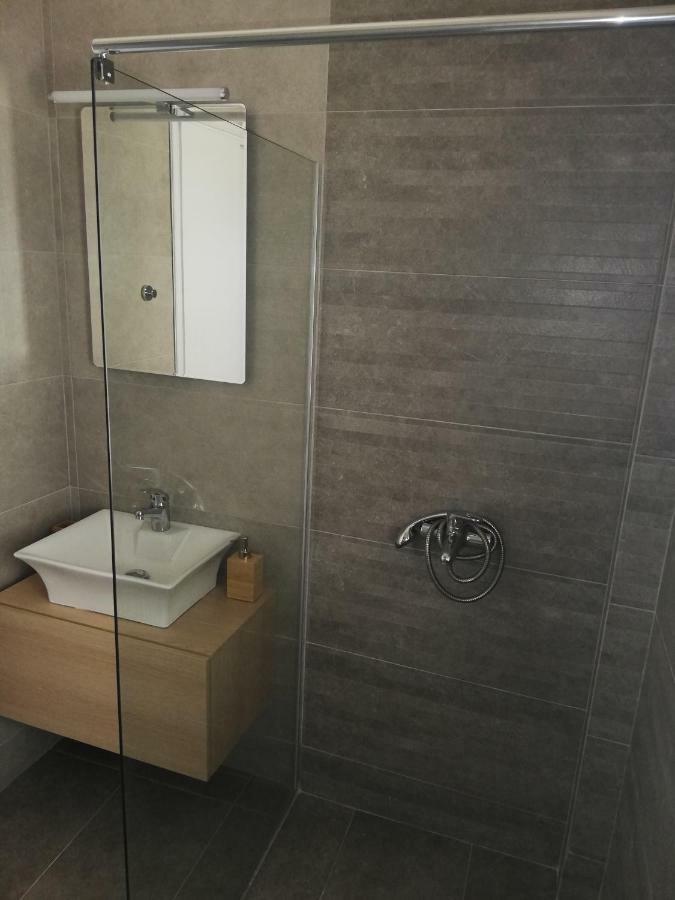 Comfortable Apartment Close To The Airport Spáta Exterior foto
