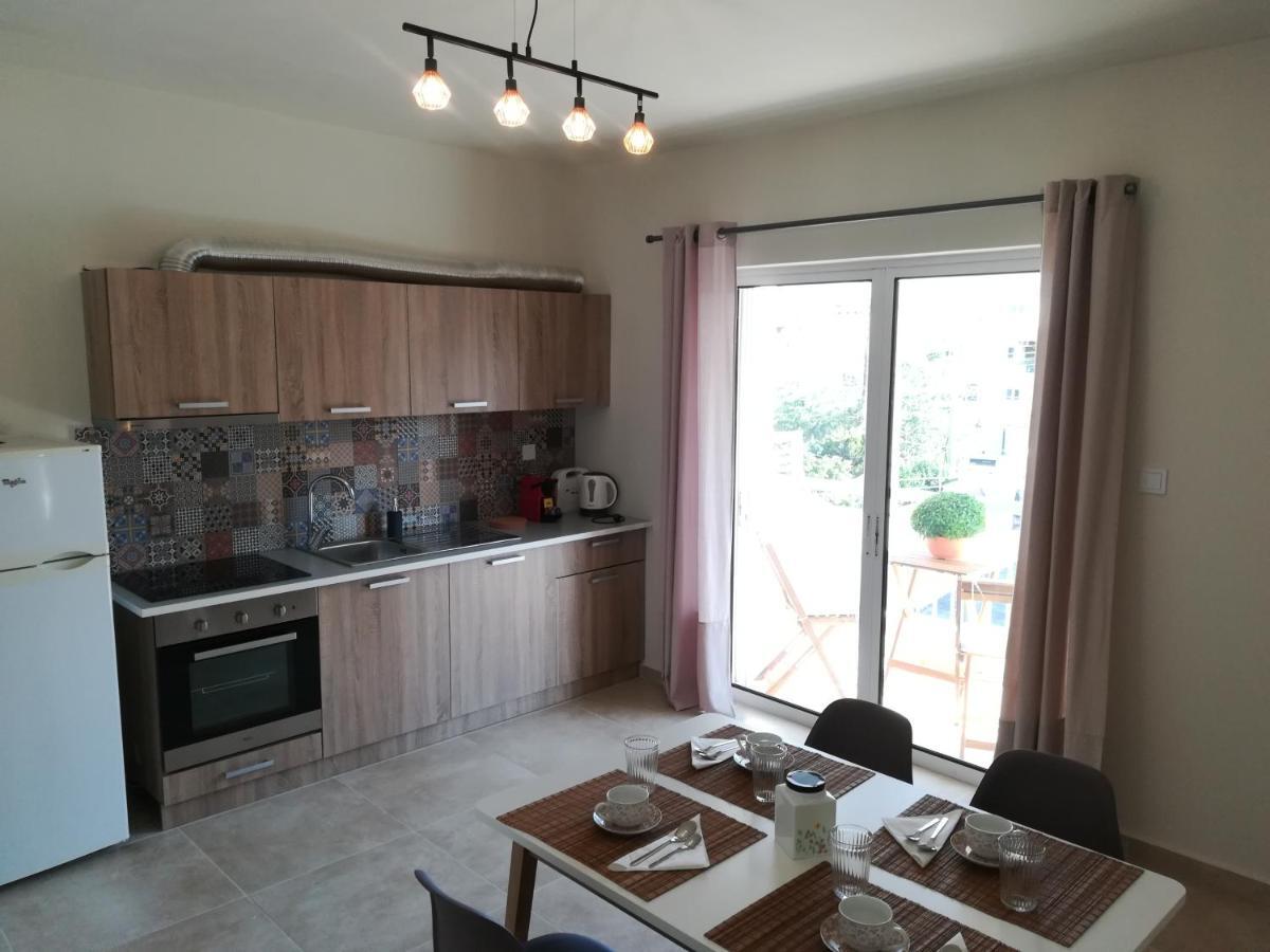 Comfortable Apartment Close To The Airport Spáta Exterior foto